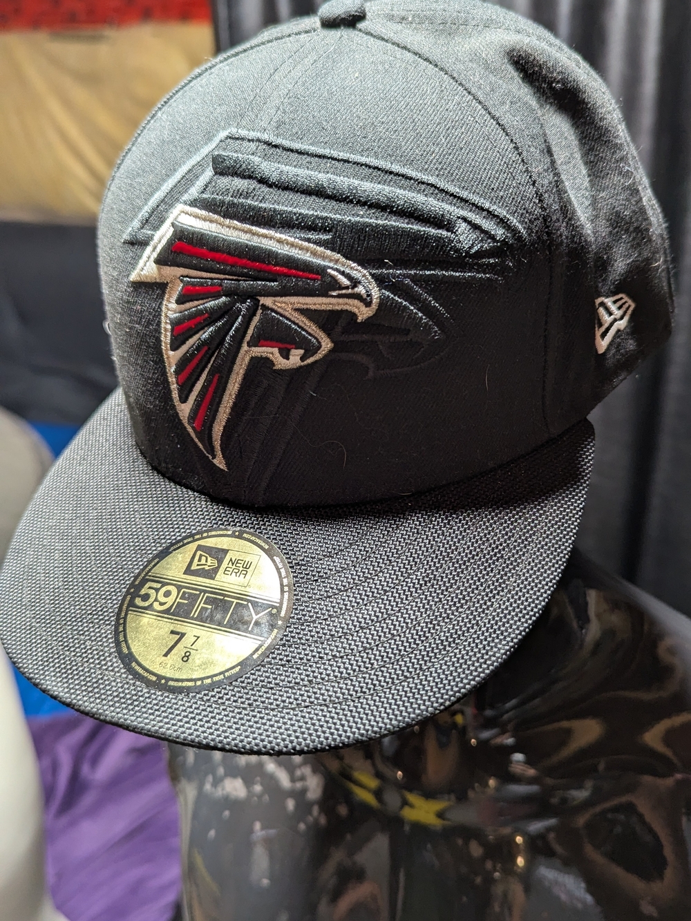 New Era NFL Atlanta Falcons Shadow Tech 59FIFTY Fitted Hat (Size 7 7/8 - Big & T